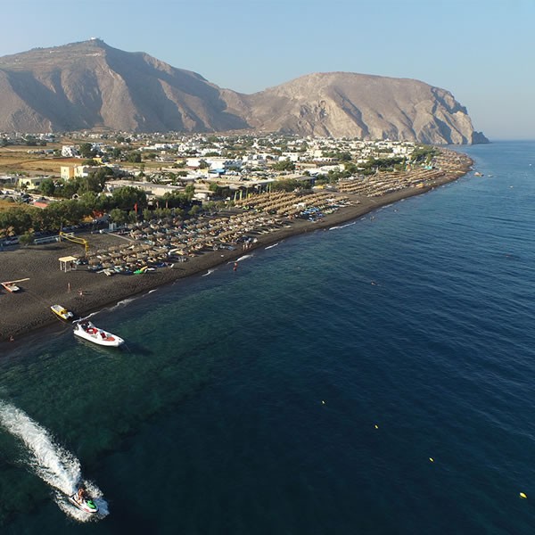 Perissa – Perivolos Beach